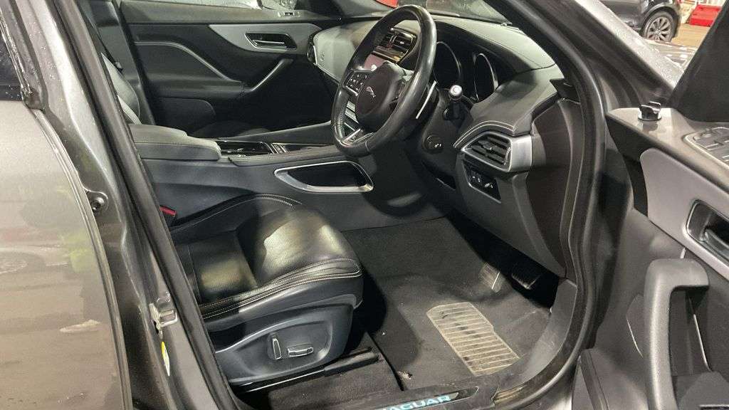 2019 JAGUAR F-PACE 2019 JAGUAR F-PACE