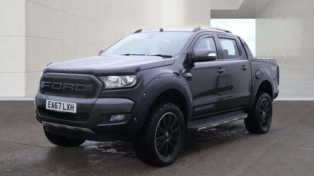 A 2017 FORD RANGER 3.2 TDCi Wildtrak Pickup Double Cab 4dr Diesel Auto 4WD Euro 5 (200 ps) LOA A 2017 FORD RANGER 3.2 TDCi Wildtrak Pickup Double Cab 4dr Diesel Auto 4WD Euro 5 (200 ps) LOA