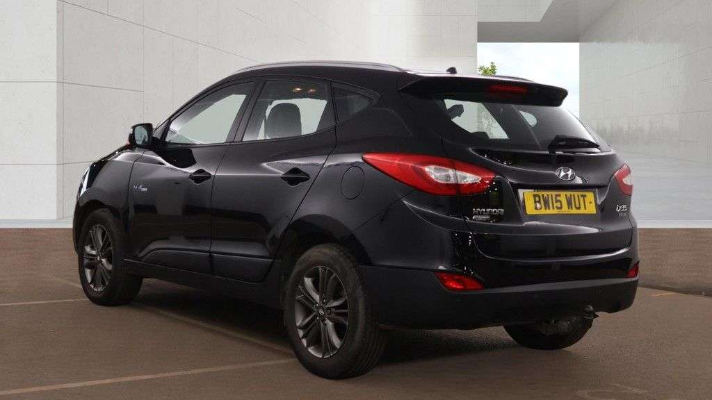 A 2015 HYUNDAI IX35 1.7 CRDi SE SUV 5dr Diesel Manual Euro 5 (115 ps) 18" ALLOYS/TOW BAR/ SERVI A 2015 HYUNDAI IX35 1.7 CRDi SE SUV 5dr Diesel Manual Euro 5 (115 ps) 18" ALLOYS/TOW BAR/ SERVI