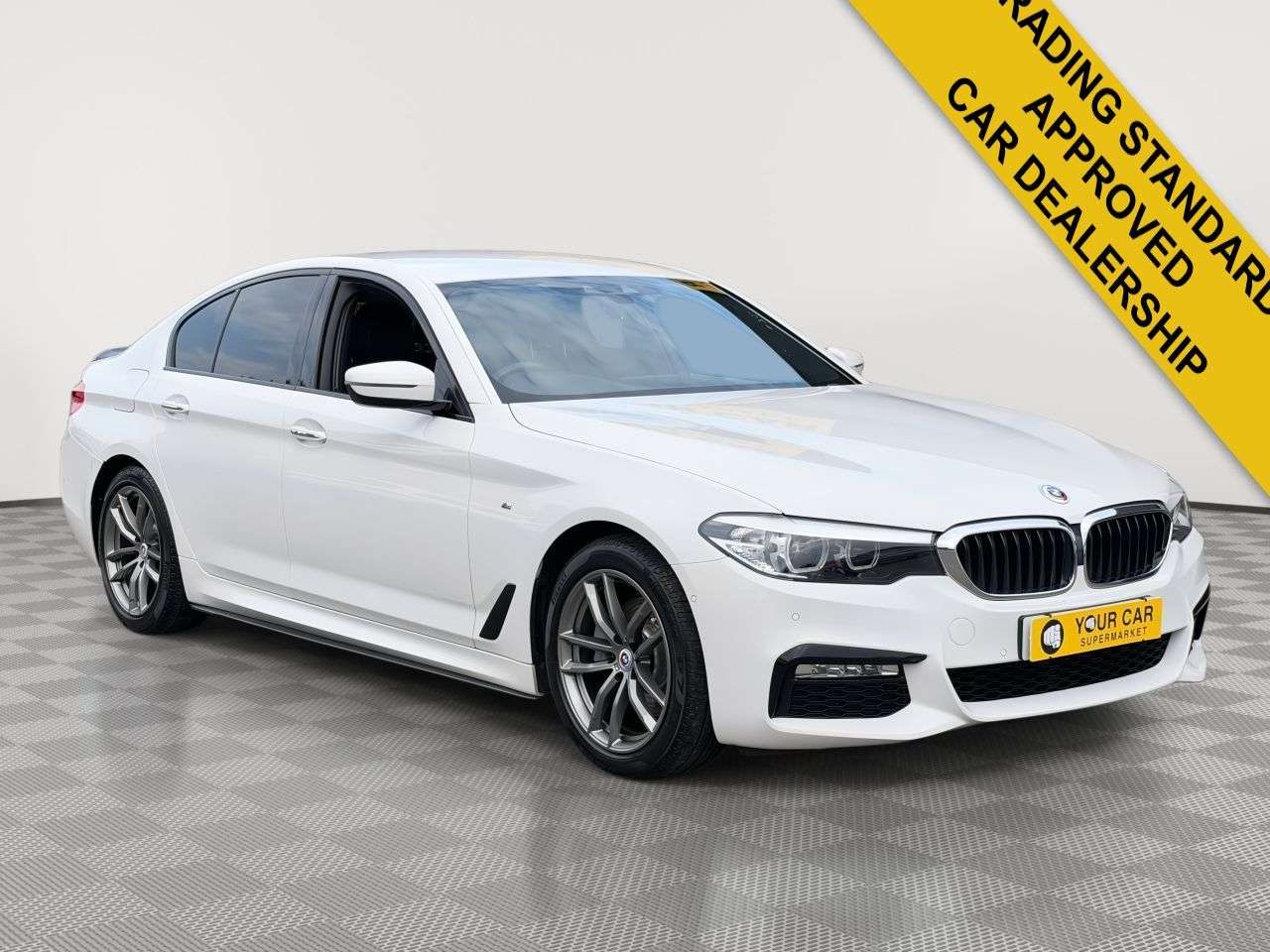 A 2017 BMW 5 SERIES 2.0 520d M Sport Saloon 4dr Diesel Auto xDrive Euro 6 (s/s) (190 ps) 2 KEYS A 2017 BMW 5 SERIES 2.0 520d M Sport Saloon 4dr Diesel Auto xDrive Euro 6 (s/s) (190 ps) 2 KEYS