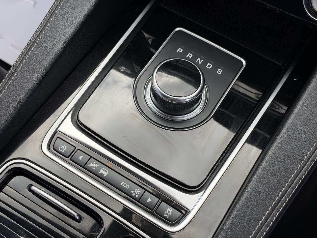 2019 JAGUAR F-PACE 2019 JAGUAR F-PACE