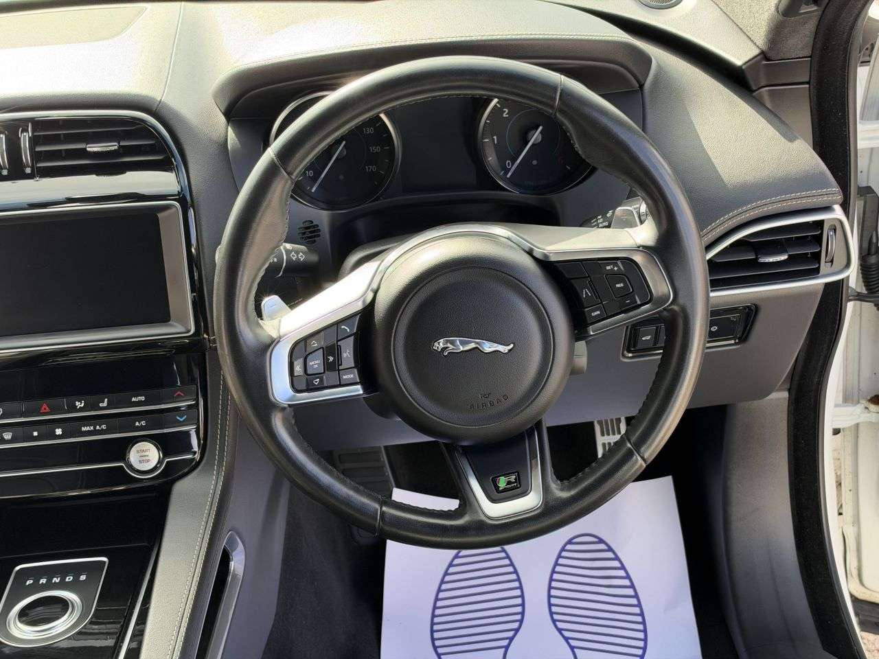 2019 JAGUAR F-PACE 2019 JAGUAR F-PACE