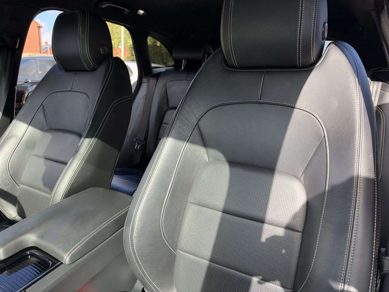 2019 JAGUAR F-PACE 2019 JAGUAR F-PACE