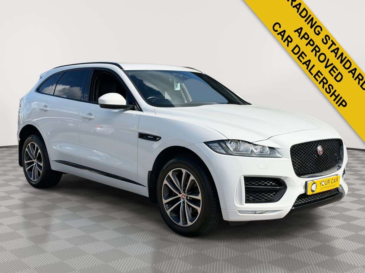 A 2019 JAGUAR F-PACE 2.0 D180 R-Sport SUV 5dr Diesel Auto AWD Euro 6 (s/s) (180 ps) 2 KEYS/ POWE A 2019 JAGUAR F-PACE 2.0 D180 R-Sport SUV 5dr Diesel Auto AWD Euro 6 (s/s) (180 ps) 2 KEYS/ POWE