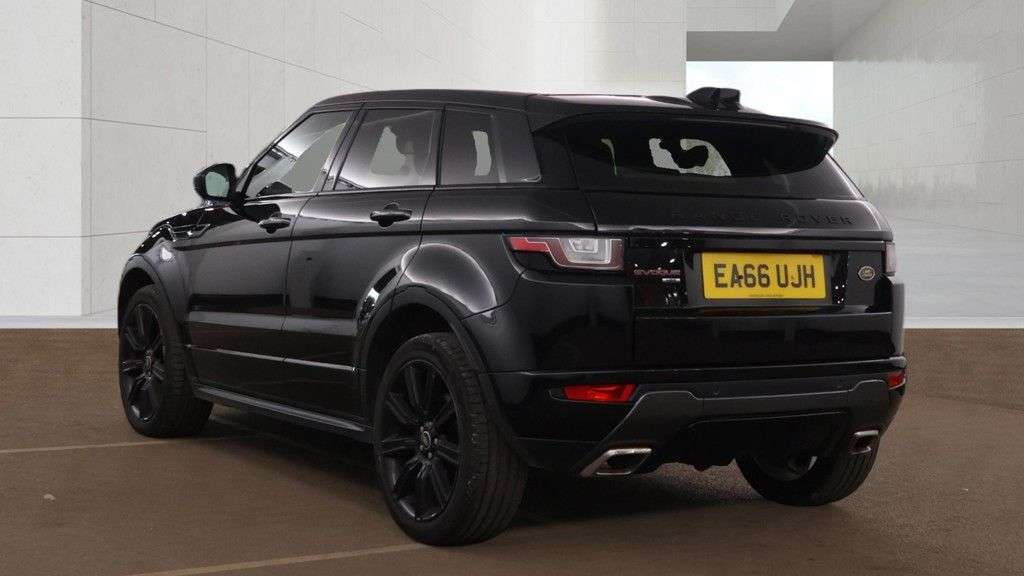 A 2017 LAND ROVER RANGE ROVER EVOQUE 2.0 TD4 HSE Dynamic Lux SUV 5dr Diesel Auto 4WD Euro 6 (s/s) (180 ps) 20" A A 2017 LAND ROVER RANGE ROVER EVOQUE 2.0 TD4 HSE Dynamic Lux SUV 5dr Diesel Auto 4WD Euro 6 (s/s) (180 ps) 20" A