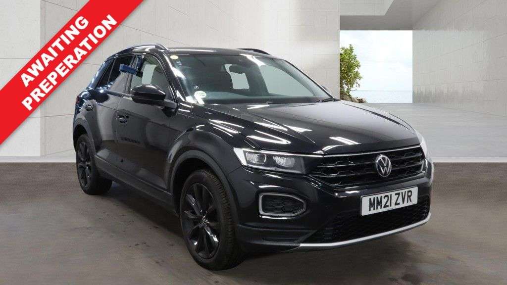 A 2021 VOLKSWAGEN T-ROC 1.5 TSI EVO Black Edition SUV 5dr Petrol DSG Euro 6 (s/s) (150 ps) 18" ALLO A 2021 VOLKSWAGEN T-ROC 1.5 TSI EVO Black Edition SUV 5dr Petrol DSG Euro 6 (s/s) (150 ps) 18" ALLO