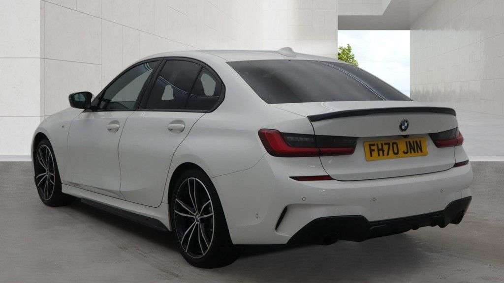 A 2021 BMW 3 SERIES 2.0 320i M Sport Saloon 4dr Petrol Auto Euro 6 (s/s) (184 ps) 2 KEYS / 19" A 2021 BMW 3 SERIES 2.0 320i M Sport Saloon 4dr Petrol Auto Euro 6 (s/s) (184 ps) 2 KEYS / 19"