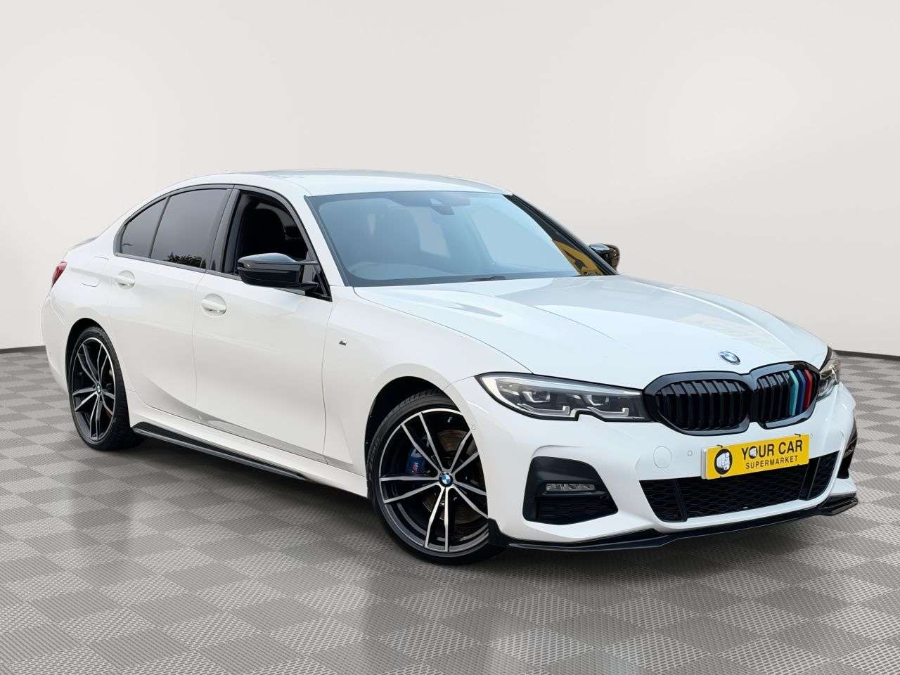 A 2021 BMW 3 SERIES 2.0 320i M Sport Saloon 4dr Petrol Auto Euro 6 (s/s) (184 ps) 2 KEYS / 19" A 2021 BMW 3 SERIES 2.0 320i M Sport Saloon 4dr Petrol Auto Euro 6 (s/s) (184 ps) 2 KEYS / 19"