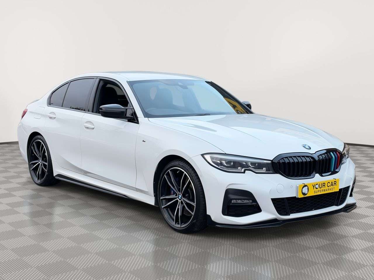 A 2021 BMW 3 SERIES 2.0 320i M Sport Saloon 4dr Petrol Auto Euro 6 (s/s) (184 ps) 2 KEYS / 19" A 2021 BMW 3 SERIES 2.0 320i M Sport Saloon 4dr Petrol Auto Euro 6 (s/s) (184 ps) 2 KEYS / 19"