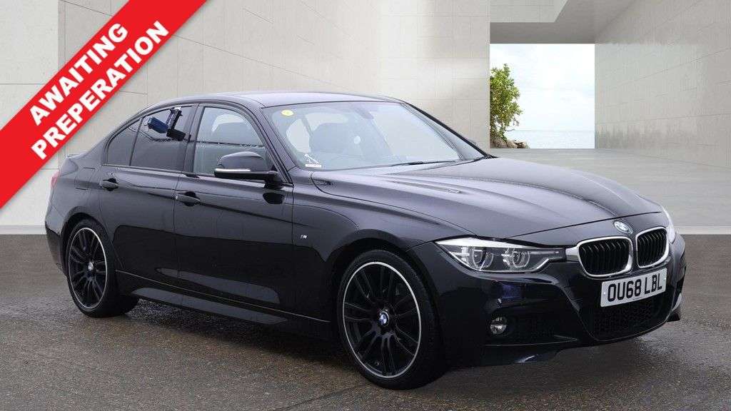 A 2018 BMW 3 SERIES 2.0 320i M Sport Saloon 4dr Petrol Auto Euro 6 (s/s) (184 ps) 2 KEYS / HEAT A 2018 BMW 3 SERIES 2.0 320i M Sport Saloon 4dr Petrol Auto Euro 6 (s/s) (184 ps) 2 KEYS / HEAT