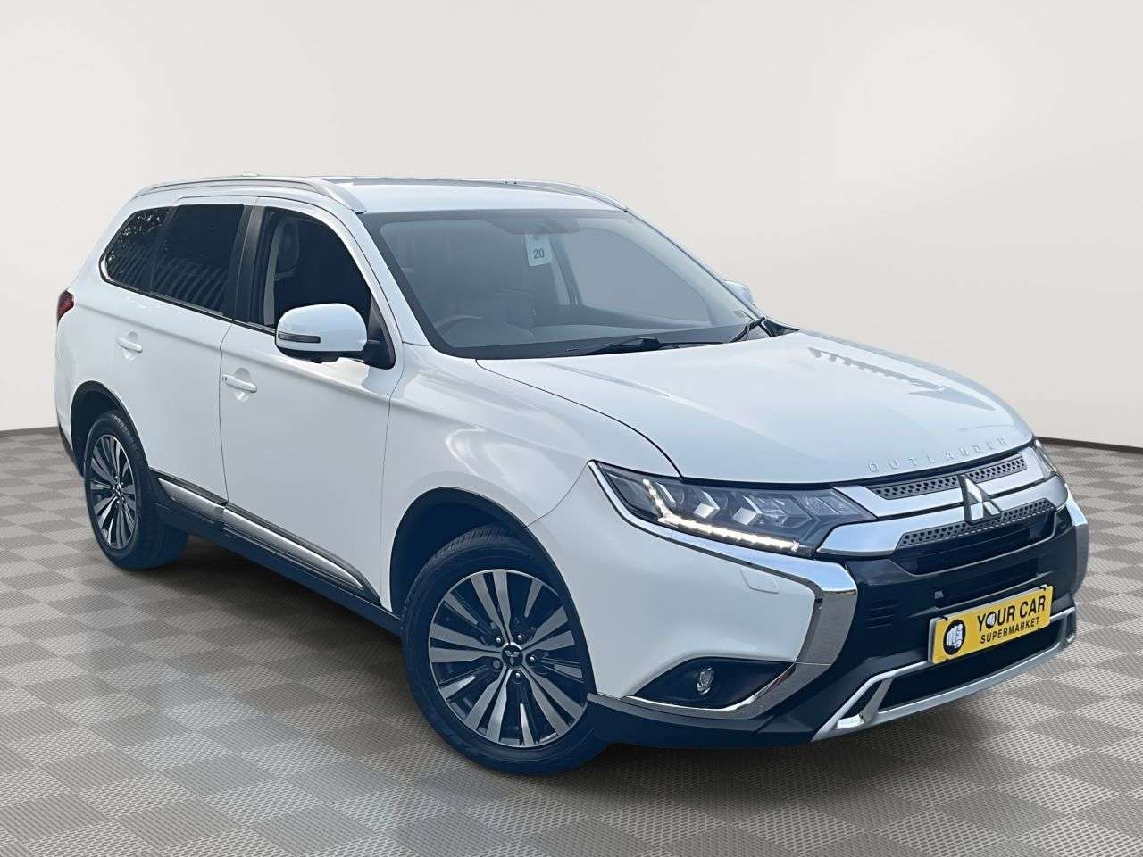 A 2019 MITSUBISHI OUTLANDER 2.0 MIVEC Exceed SUV 5dr Petrol CVT 4WD Euro 6 (s/s) (150 ps) REAR CAM / NA A 2019 MITSUBISHI OUTLANDER 2.0 MIVEC Exceed SUV 5dr Petrol CVT 4WD Euro 6 (s/s) (150 ps) REAR CAM / NA