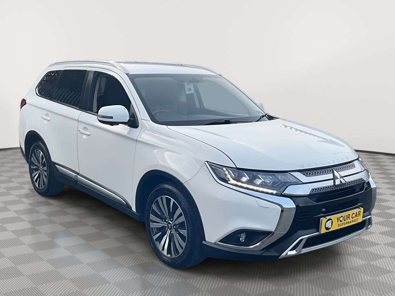A 2019 MITSUBISHI OUTLANDER 2.0 MIVEC Exceed SUV 5dr Petrol CVT 4WD Euro 6 (s/s) (150 ps) REAR CAM / NA A 2019 MITSUBISHI OUTLANDER 2.0 MIVEC Exceed SUV 5dr Petrol CVT 4WD Euro 6 (s/s) (150 ps) REAR CAM / NA