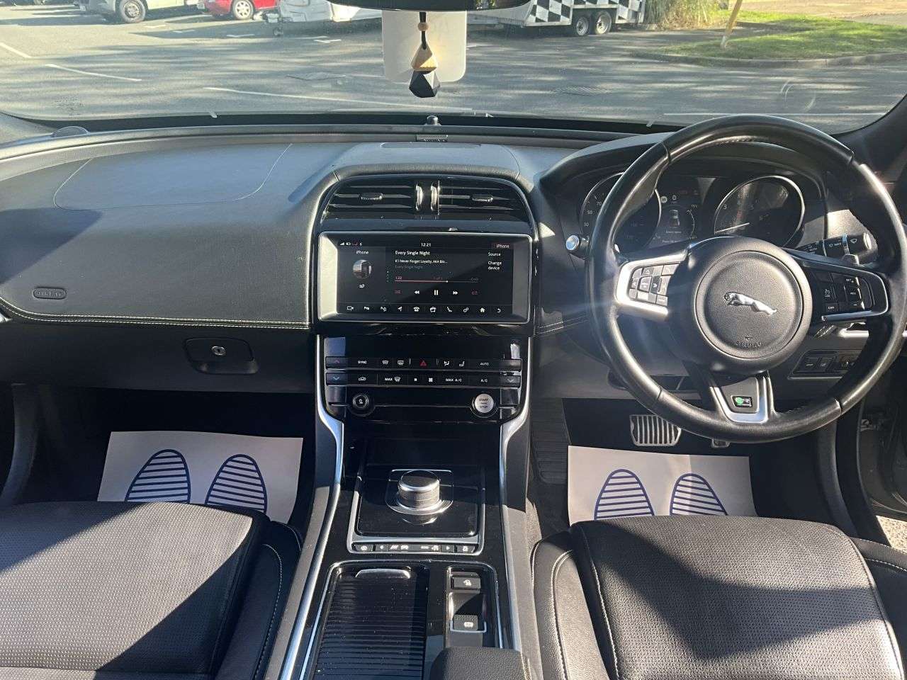 2019 JAGUAR XE 2019 JAGUAR XE