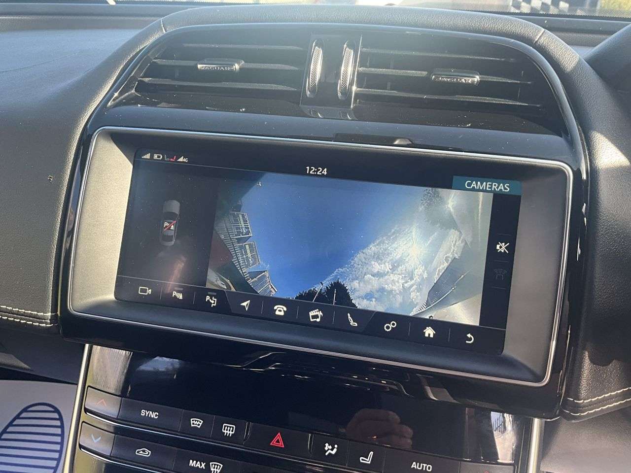 2019 JAGUAR XE 2019 JAGUAR XE