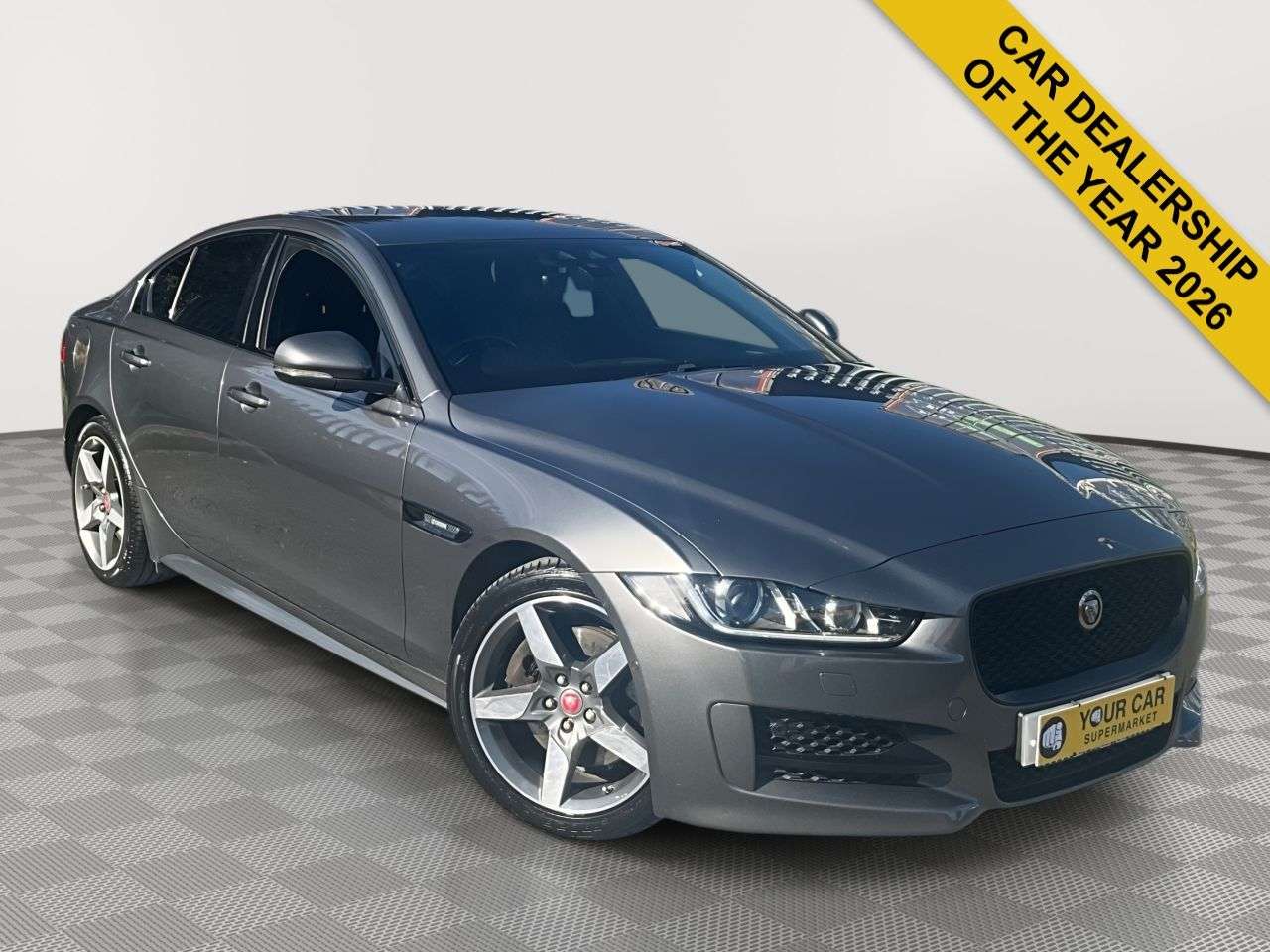 A 2019 JAGUAR XE 2.0i GPF R-Sport Saloon 4dr Petrol Auto Euro 6 (s/s) (200 ps) PARKING SENSO A 2019 JAGUAR XE 2.0i GPF R-Sport Saloon 4dr Petrol Auto Euro 6 (s/s) (200 ps) PARKING SENSO