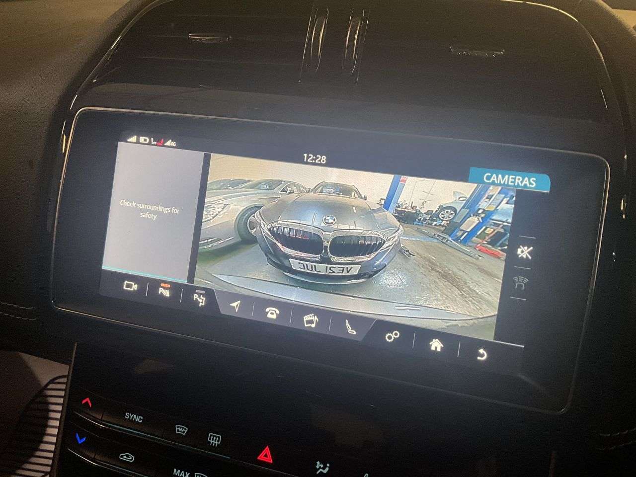 2019 JAGUAR XE 2019 JAGUAR XE