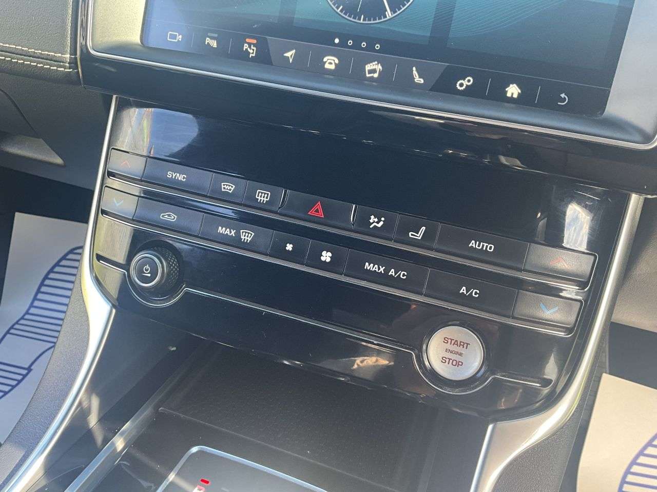 2019 JAGUAR XE 2019 JAGUAR XE