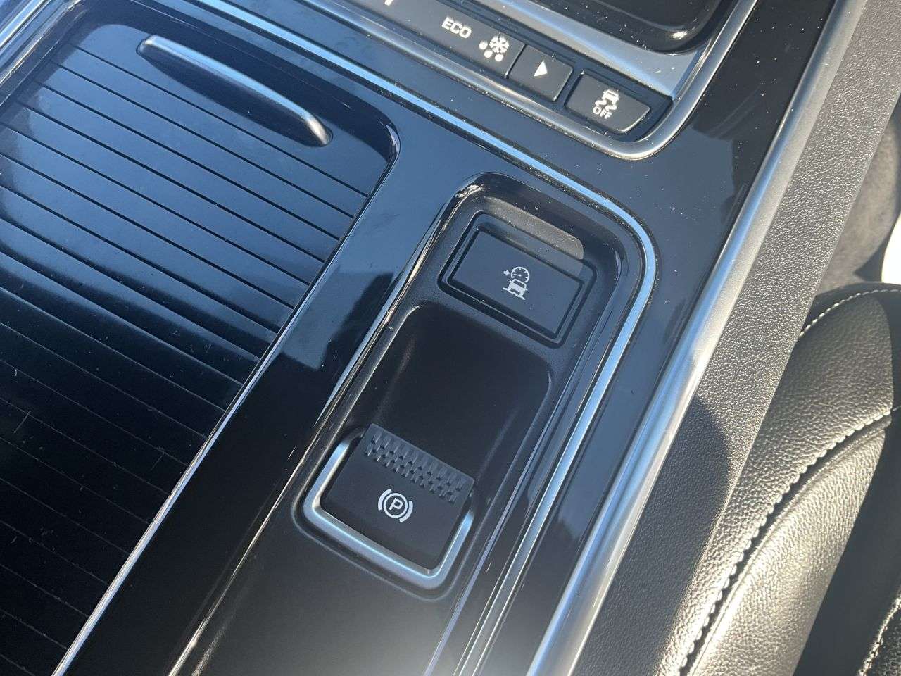 2019 JAGUAR XE 2019 JAGUAR XE