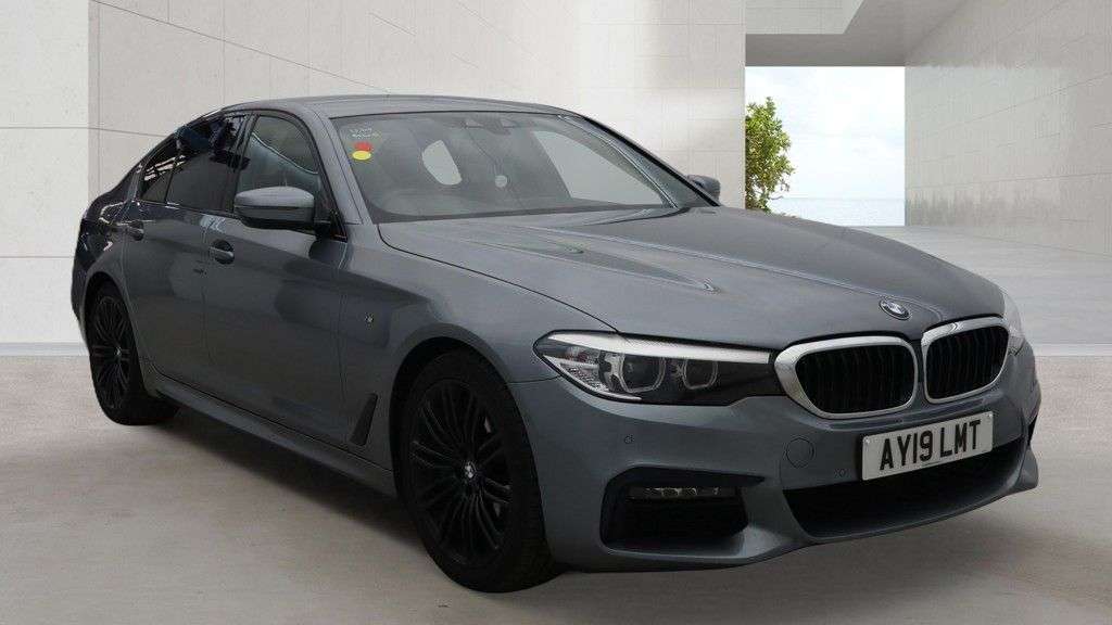 A 2019 BMW 5 SERIES 2.0 530i GPF M Sport Saloon 4dr Petrol Auto Euro 6 (s/s) (252 ps) 2 KEYS / A 2019 BMW 5 SERIES 2.0 530i GPF M Sport Saloon 4dr Petrol Auto Euro 6 (s/s) (252 ps) 2 KEYS /