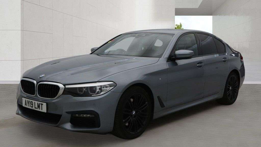 A 2019 BMW 5 SERIES 2.0 530i GPF M Sport Saloon 4dr Petrol Auto Euro 6 (s/s) (252 ps) 2 KEYS / A 2019 BMW 5 SERIES 2.0 530i GPF M Sport Saloon 4dr Petrol Auto Euro 6 (s/s) (252 ps) 2 KEYS /