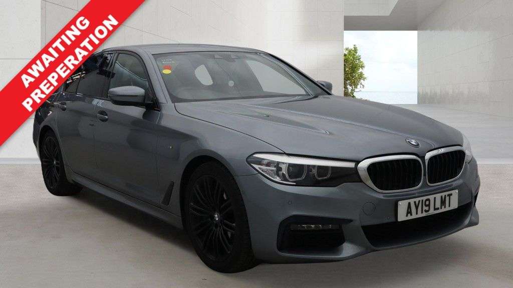 A 2019 BMW 5 SERIES 2.0 530i GPF M Sport Saloon 4dr Petrol Auto Euro 6 (s/s) (252 ps) 2 KEYS / A 2019 BMW 5 SERIES 2.0 530i GPF M Sport Saloon 4dr Petrol Auto Euro 6 (s/s) (252 ps) 2 KEYS /