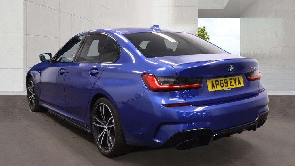 A 2020 BMW 3 SERIES 2.0 330e 12kWh M Sport Saloon 4dr Petrol Plug-in Hybrid Auto Euro 6 (s/s) ( A 2020 BMW 3 SERIES 2.0 330e 12kWh M Sport Saloon 4dr Petrol Plug-in Hybrid Auto Euro 6 (s/s) (