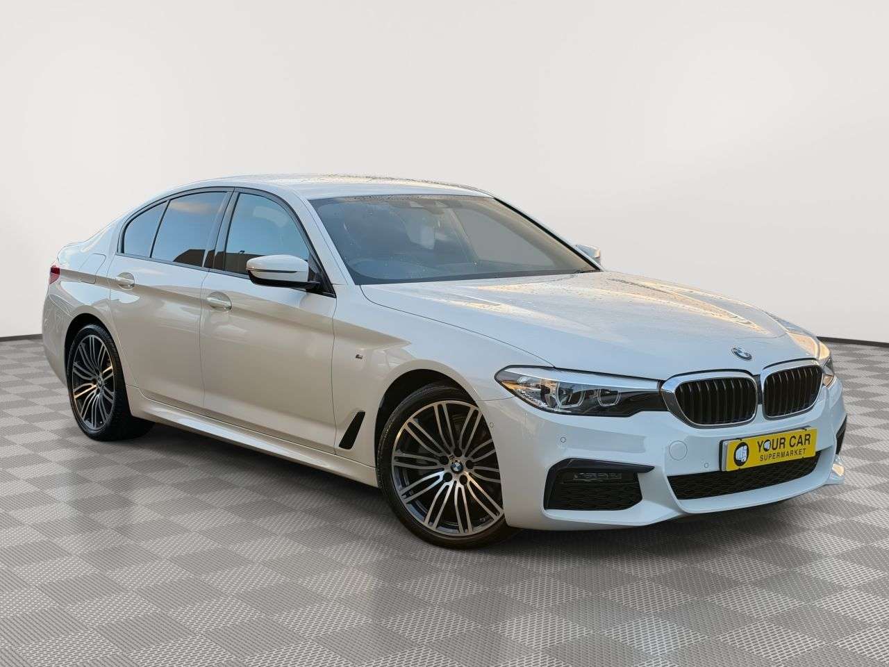 A 2020 BMW 5 SERIES 2.0 520d MHT M Sport Saloon 4dr Diesel Hybrid Auto xDrive Euro 6 (s/s) (190 A 2020 BMW 5 SERIES 2.0 520d MHT M Sport Saloon 4dr Diesel Hybrid Auto xDrive Euro 6 (s/s) (190