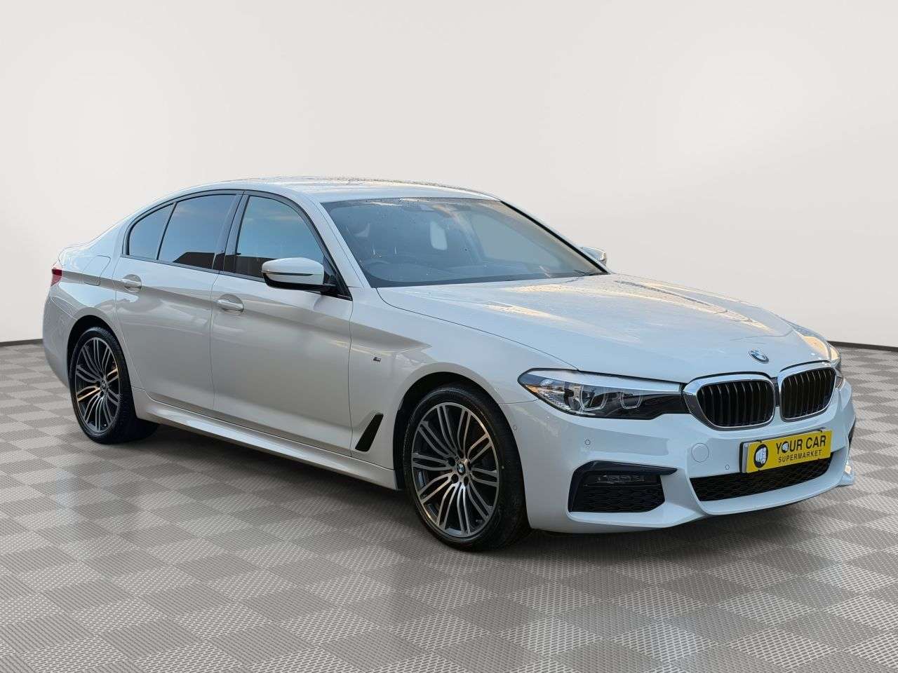 A 2020 BMW 5 SERIES 2.0 520d MHT M Sport Saloon 4dr Diesel Hybrid Auto xDrive Euro 6 (s/s) (190 A 2020 BMW 5 SERIES 2.0 520d MHT M Sport Saloon 4dr Diesel Hybrid Auto xDrive Euro 6 (s/s) (190