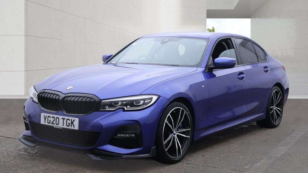 A 2020 BMW 3 SERIES 2.0 320d M Sport Saloon 4dr Diesel Auto Euro 6 (s/s) (190 ps) HARMON KARDON A 2020 BMW 3 SERIES 2.0 320d M Sport Saloon 4dr Diesel Auto Euro 6 (s/s) (190 ps) HARMON KARDON