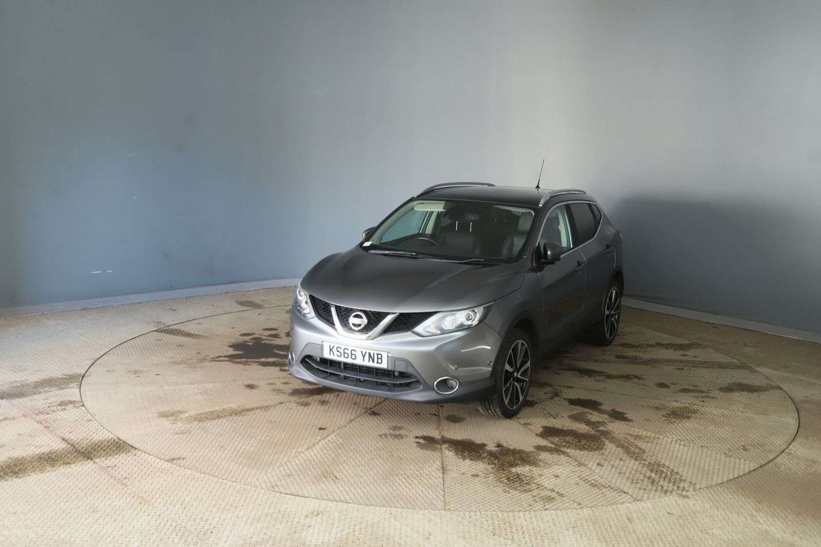 A 2016 NISSAN QASHQAI 1.5 dCi Tekna SUV 5dr Diesel Manual 2WD Euro 6 (s/s) (110 ps) A 2016 NISSAN QASHQAI 1.5 dCi Tekna SUV 5dr Diesel Manual 2WD Euro 6 (s/s) (110 ps)