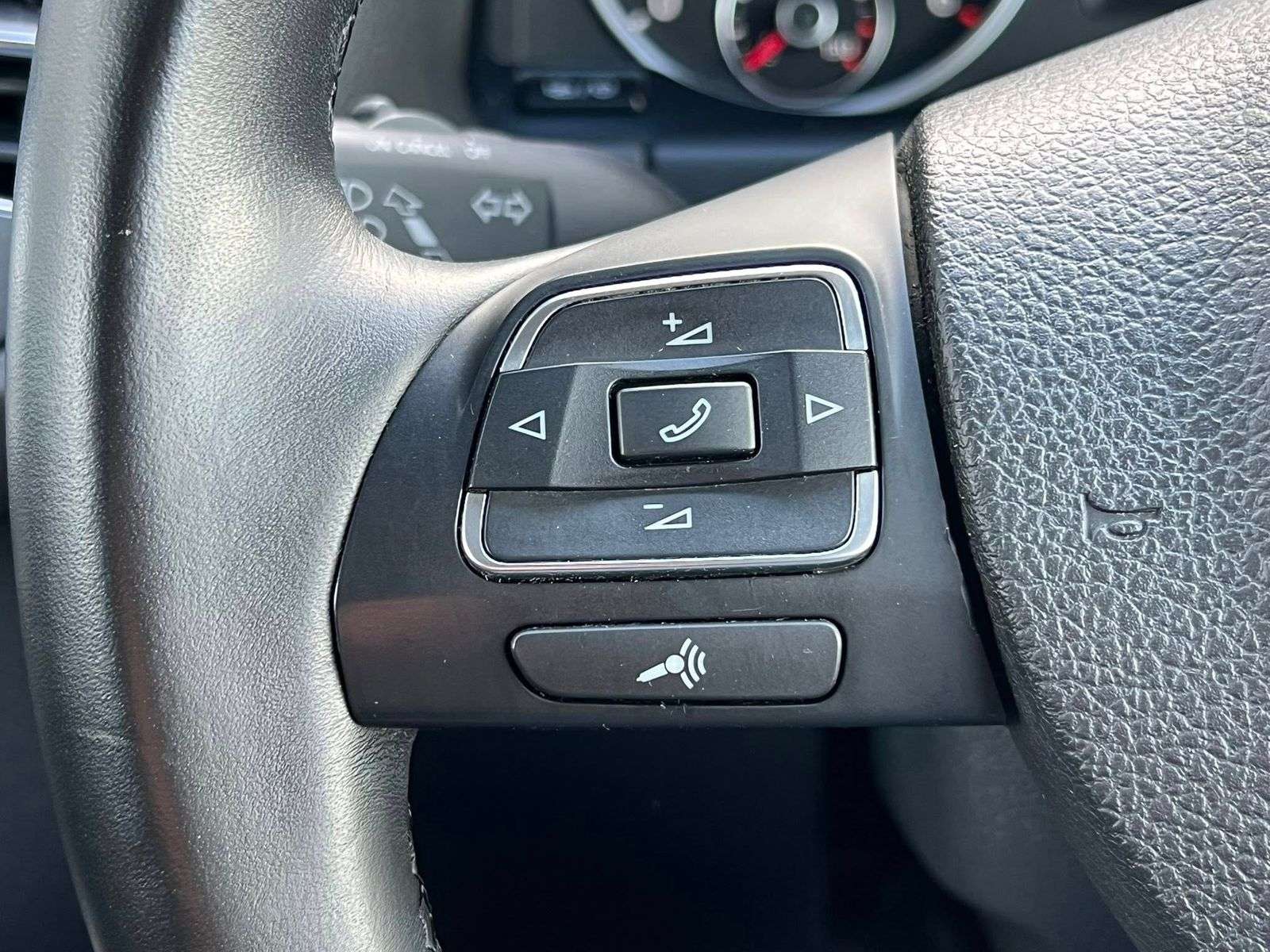 2016 VOLKSWAGEN TIGUAN 2016 VOLKSWAGEN TIGUAN