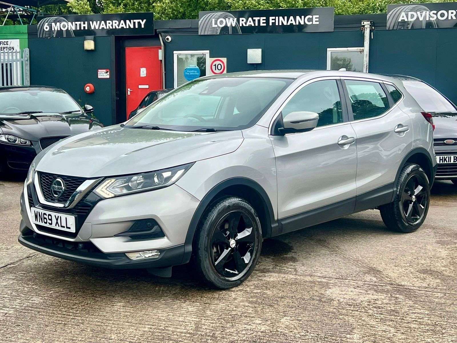 A 2019 NISSAN QASHQAI 1.5 dCi Acenta Premium SUV 5dr Diesel Manual Euro 6 (s/s) (115 ps) A 2019 NISSAN QASHQAI 1.5 dCi Acenta Premium SUV 5dr Diesel Manual Euro 6 (s/s) (115 ps)