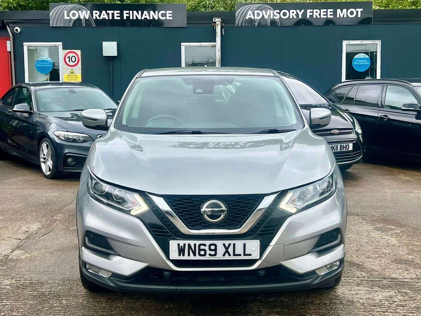 A 2019 NISSAN QASHQAI 1.5 dCi Acenta Premium SUV 5dr Diesel Manual Euro 6 (s/s) (115 ps) A 2019 NISSAN QASHQAI 1.5 dCi Acenta Premium SUV 5dr Diesel Manual Euro 6 (s/s) (115 ps)
