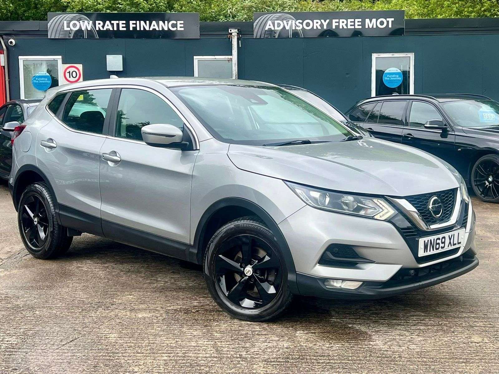 A 2019 NISSAN QASHQAI 1.5 dCi Acenta Premium SUV 5dr Diesel Manual Euro 6 (s/s) (115 ps) A 2019 NISSAN QASHQAI 1.5 dCi Acenta Premium SUV 5dr Diesel Manual Euro 6 (s/s) (115 ps)