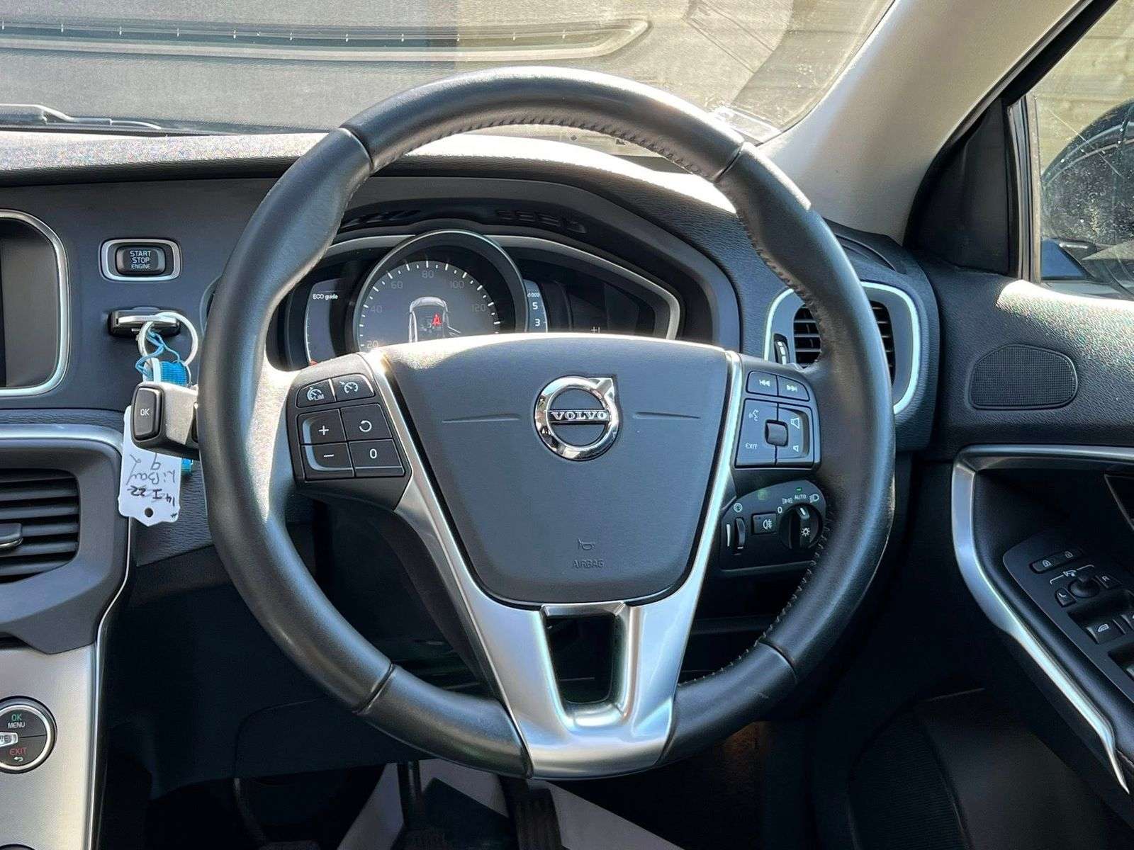 2017 VOLVO V40 CROSS COUNTRY 2017 VOLVO V40 CROSS COUNTRY