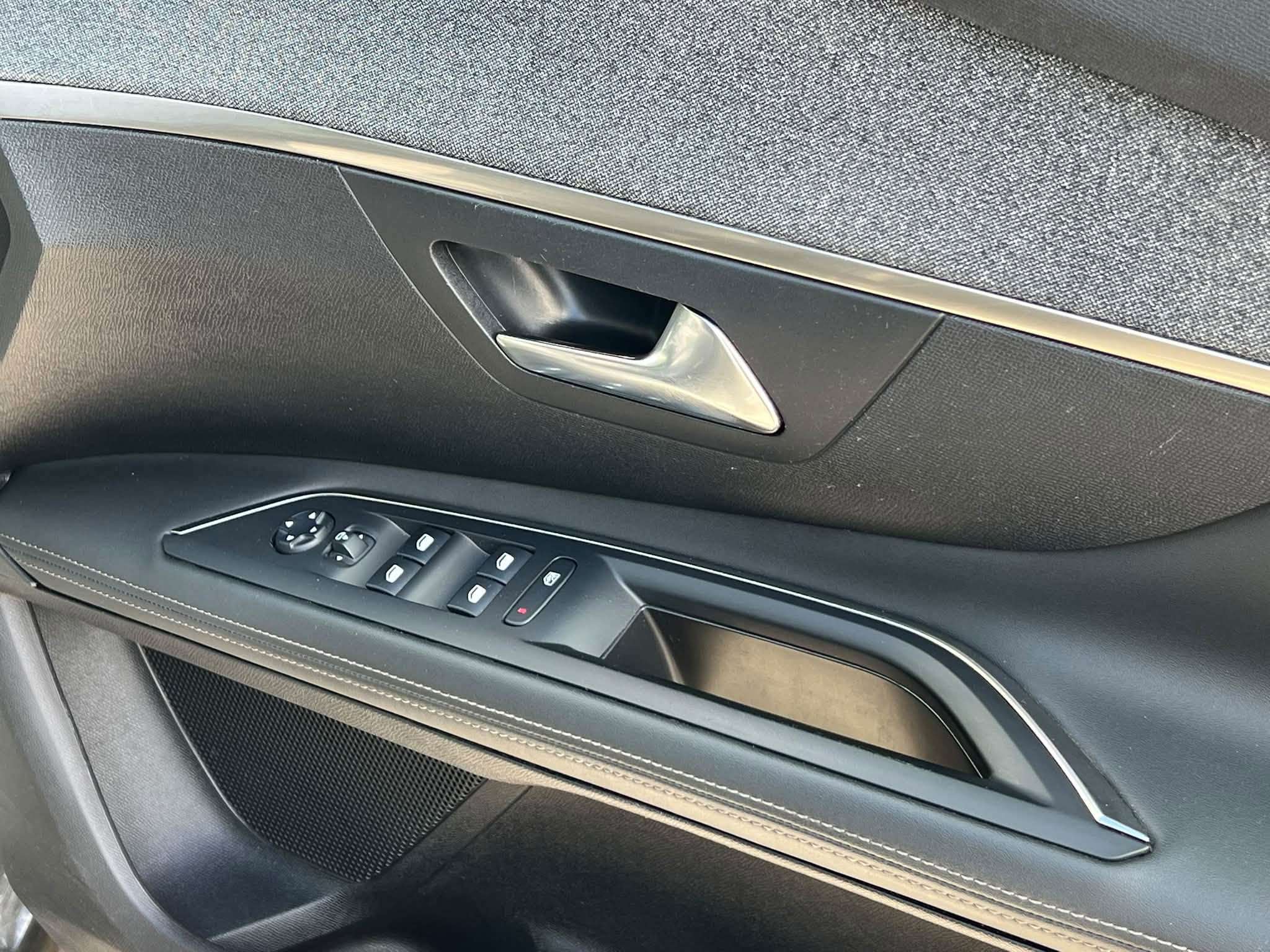 2019 PEUGEOT 3008 2019 PEUGEOT 3008