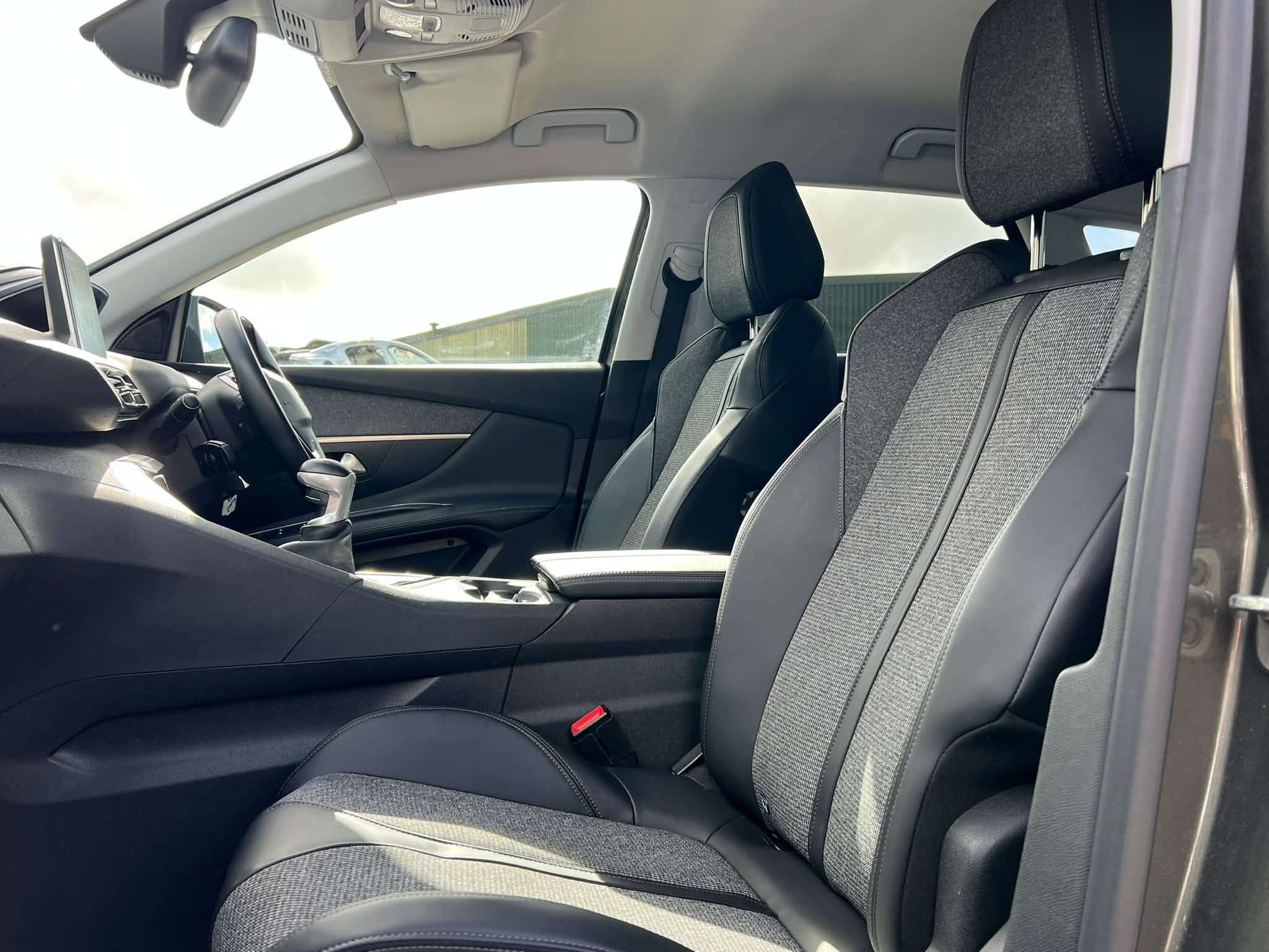 2019 PEUGEOT 3008 2019 PEUGEOT 3008