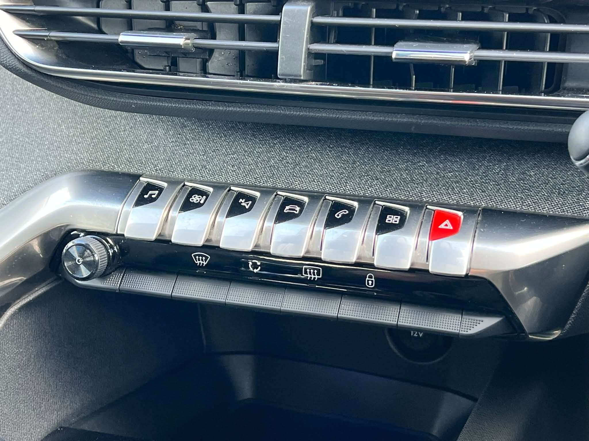2019 PEUGEOT 3008 2019 PEUGEOT 3008