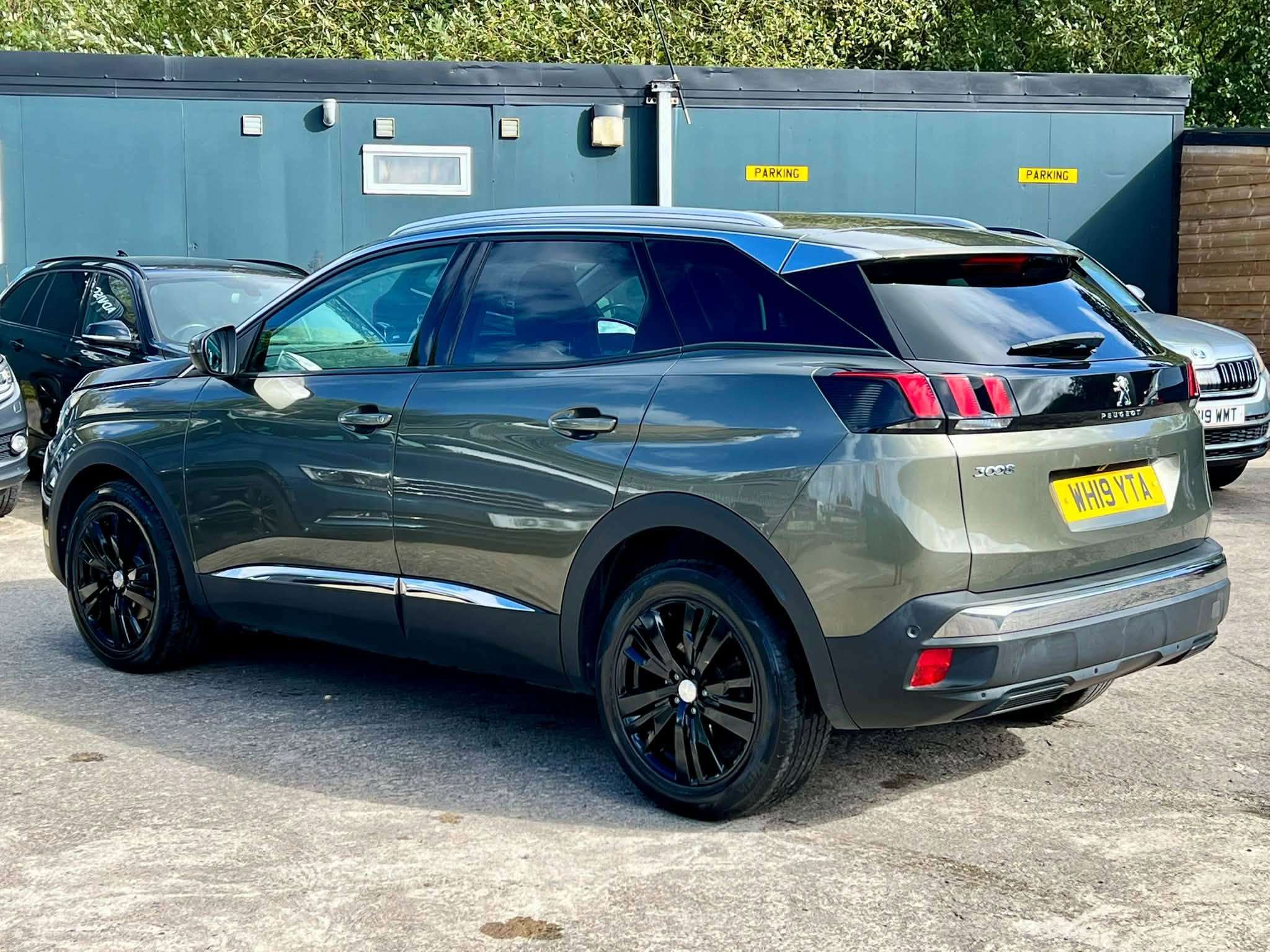 2019 PEUGEOT 3008 2019 PEUGEOT 3008