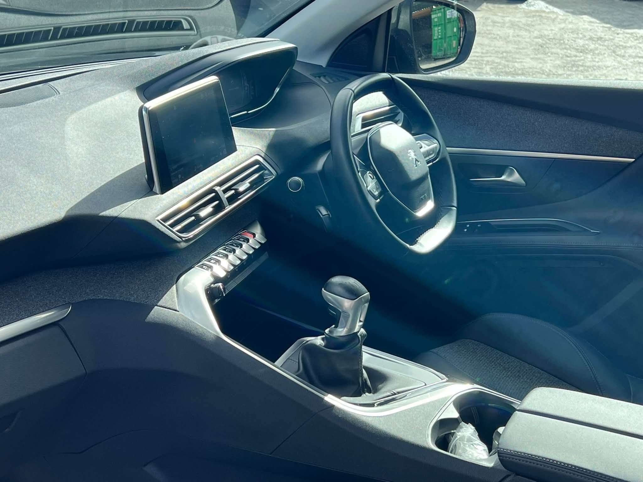 2019 PEUGEOT 3008 2019 PEUGEOT 3008