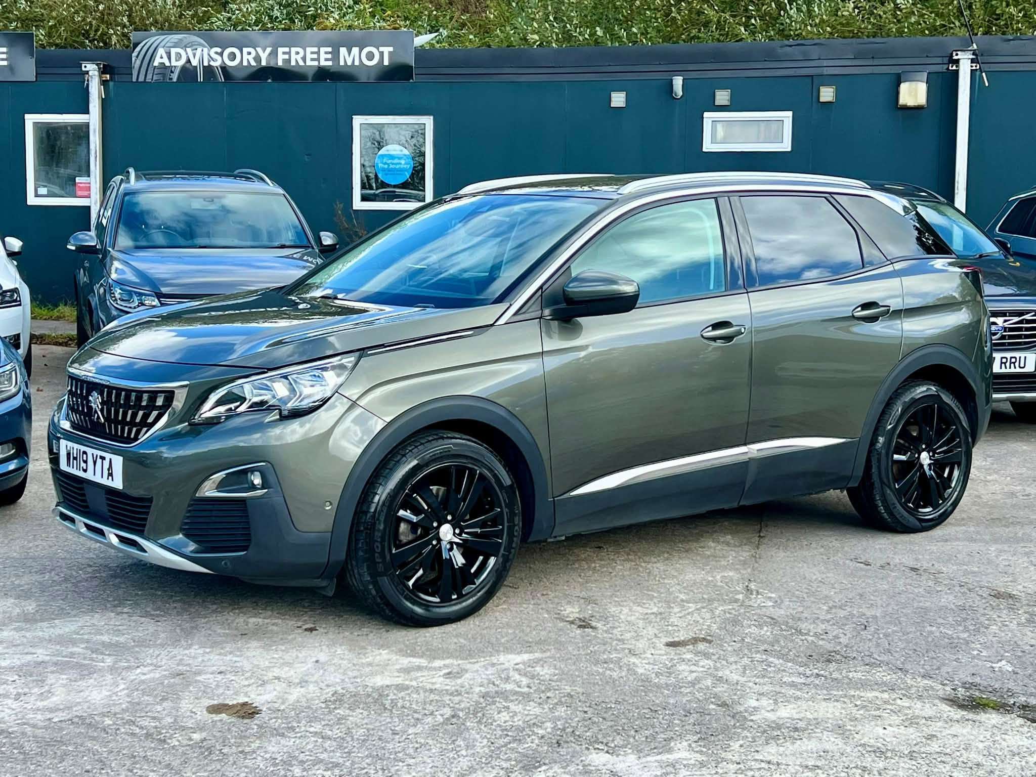 2019 PEUGEOT 3008 2019 PEUGEOT 3008