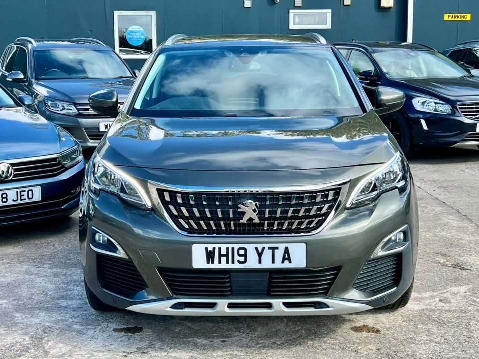A 2019 PEUGEOT 3008 1.5 BlueHDi Allure SUV 5dr Diesel Manual Euro 6 (s/s) (130 ps) A 2019 PEUGEOT 3008 1.5 BlueHDi Allure SUV 5dr Diesel Manual Euro 6 (s/s) (130 ps)