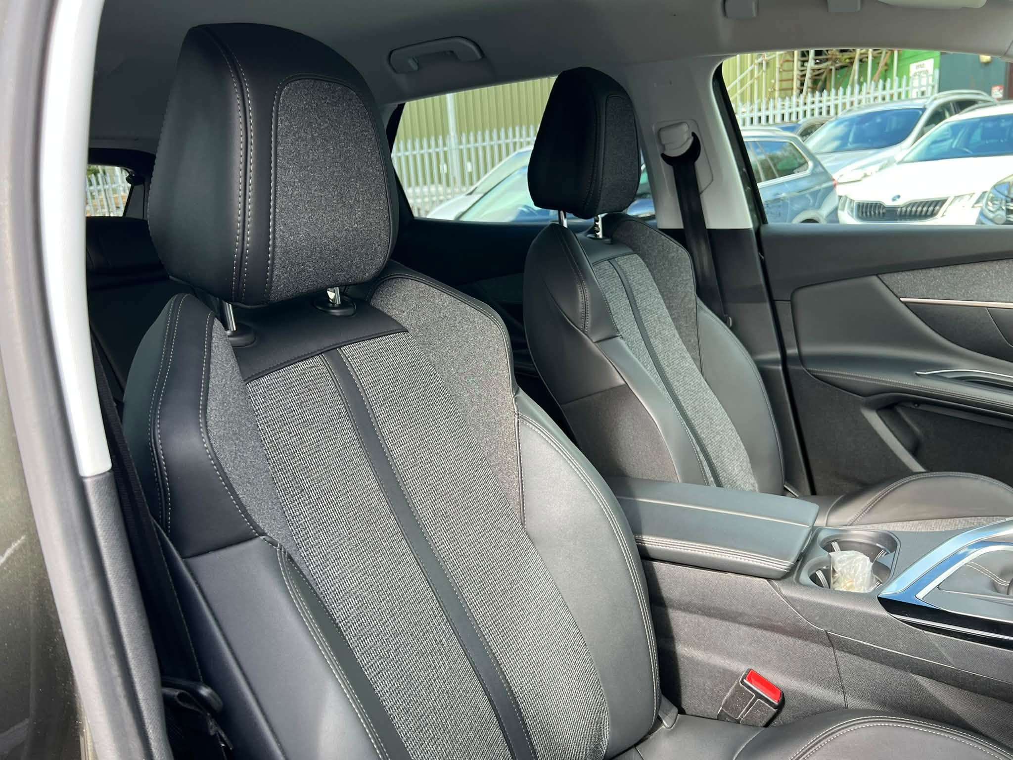 2019 PEUGEOT 3008 2019 PEUGEOT 3008