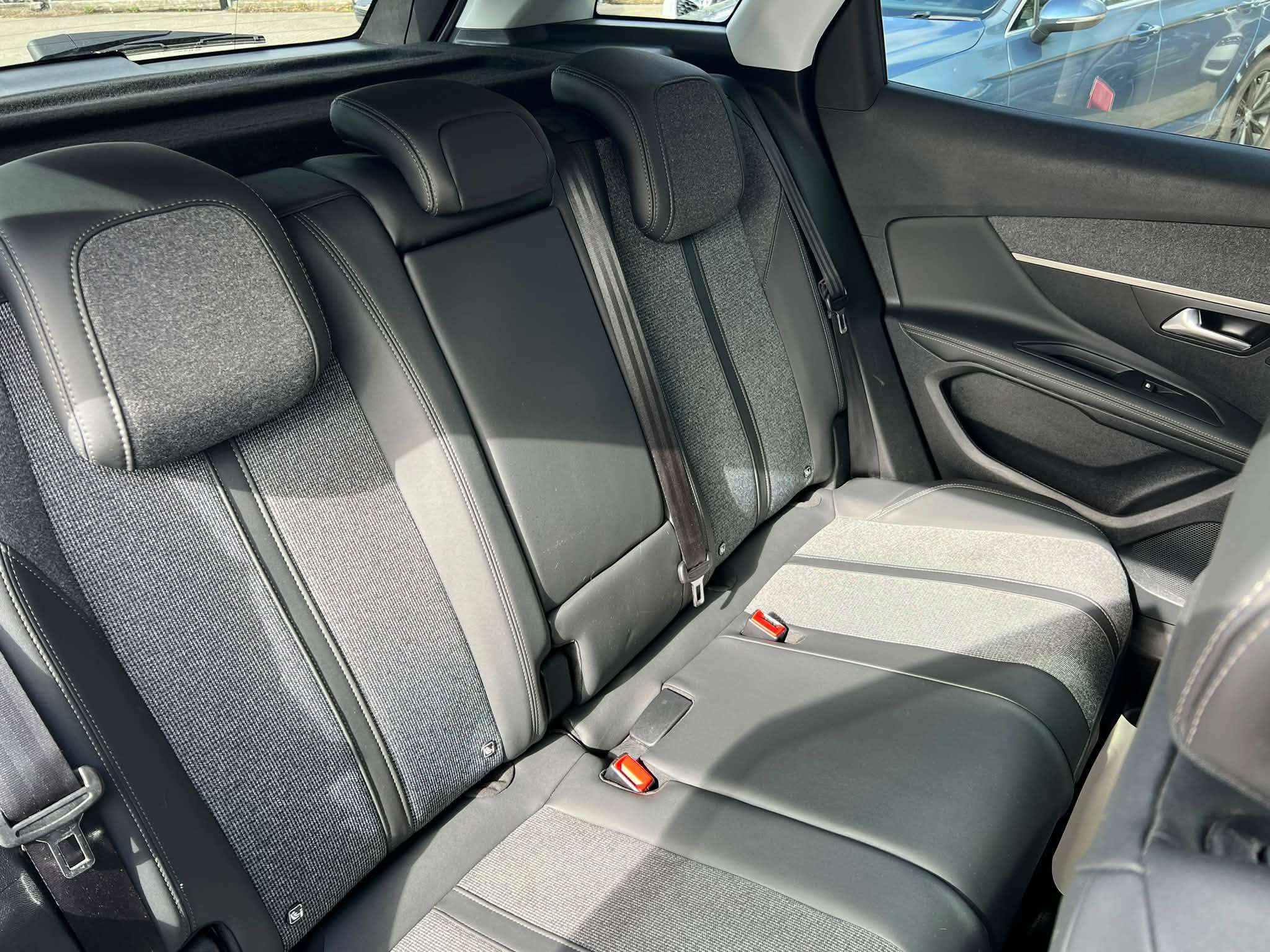 2019 PEUGEOT 3008 2019 PEUGEOT 3008