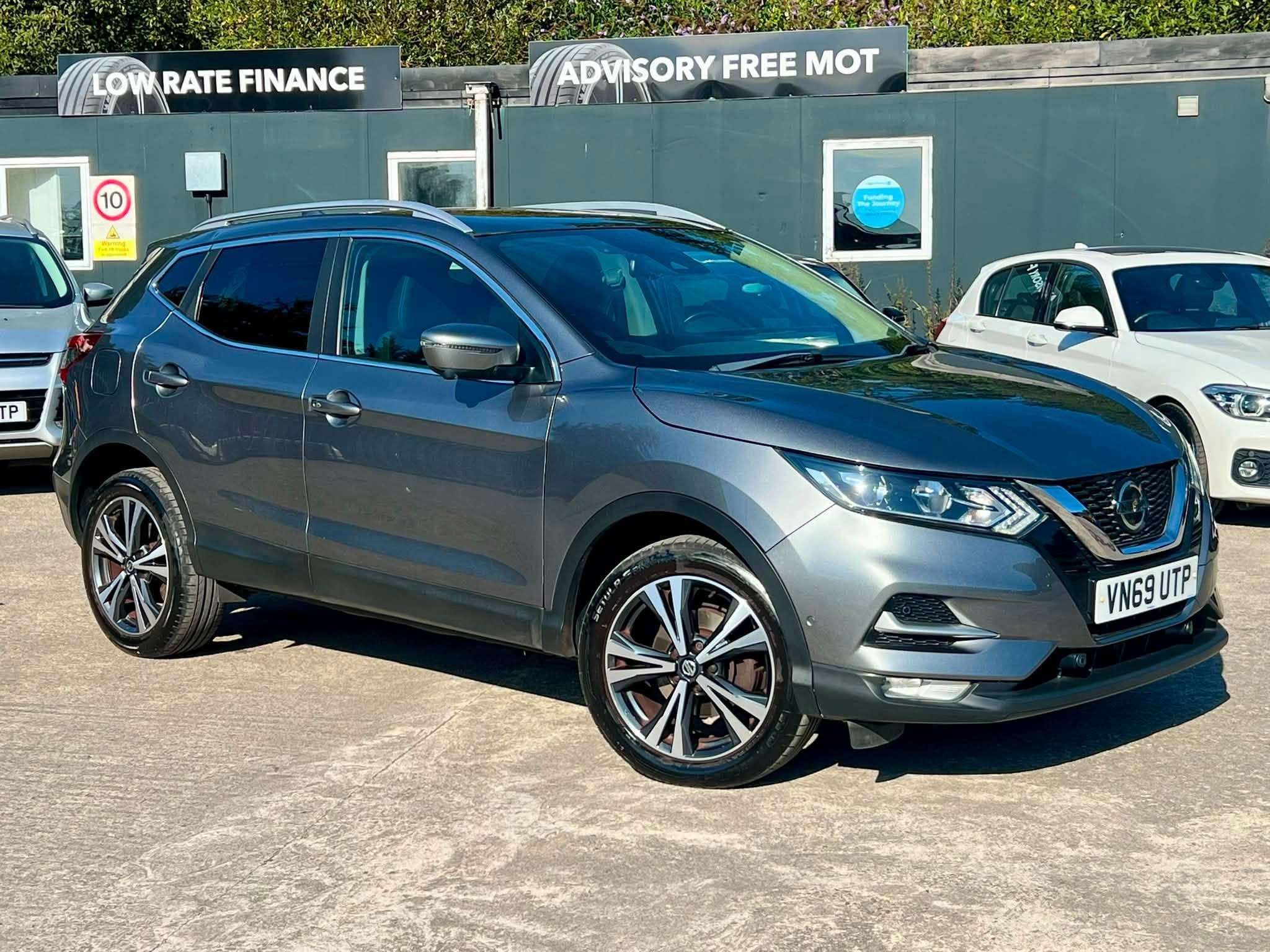 A 2020 NISSAN QASHQAI 1.3 DIG-T N-Connecta SUV 5dr Petrol Manual Euro 6 (s/s) (140 ps) A 2020 NISSAN QASHQAI 1.3 DIG-T N-Connecta SUV 5dr Petrol Manual Euro 6 (s/s) (140 ps)