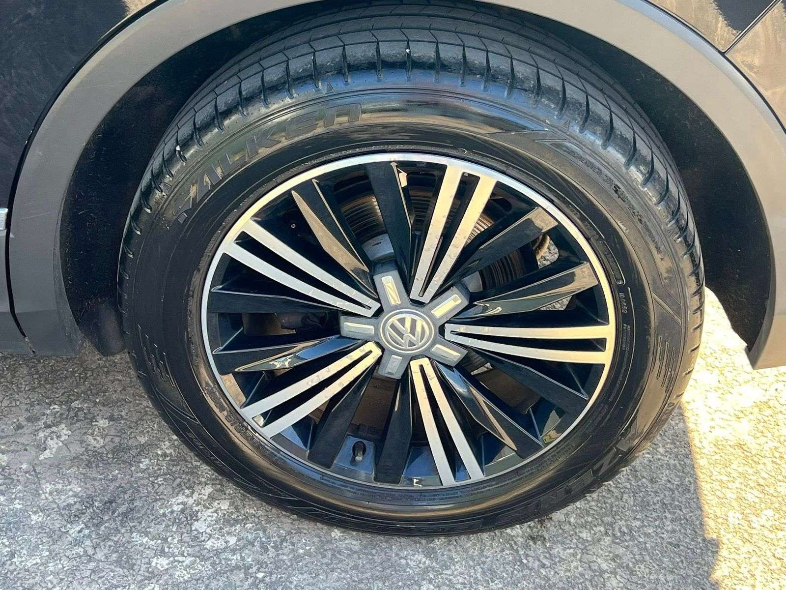 2017 VOLKSWAGEN TIGUAN 2017 VOLKSWAGEN TIGUAN