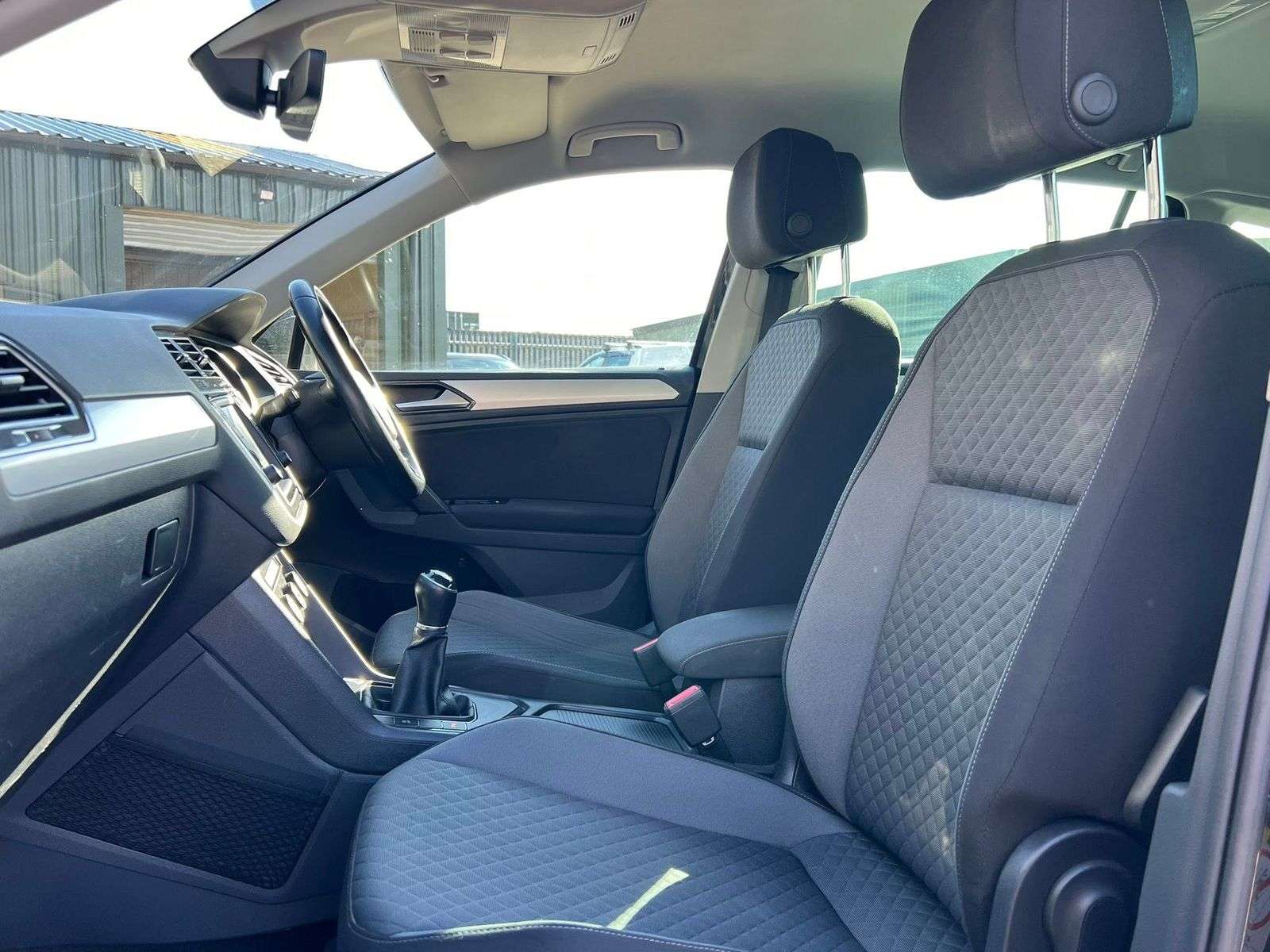 2017 VOLKSWAGEN TIGUAN 2017 VOLKSWAGEN TIGUAN