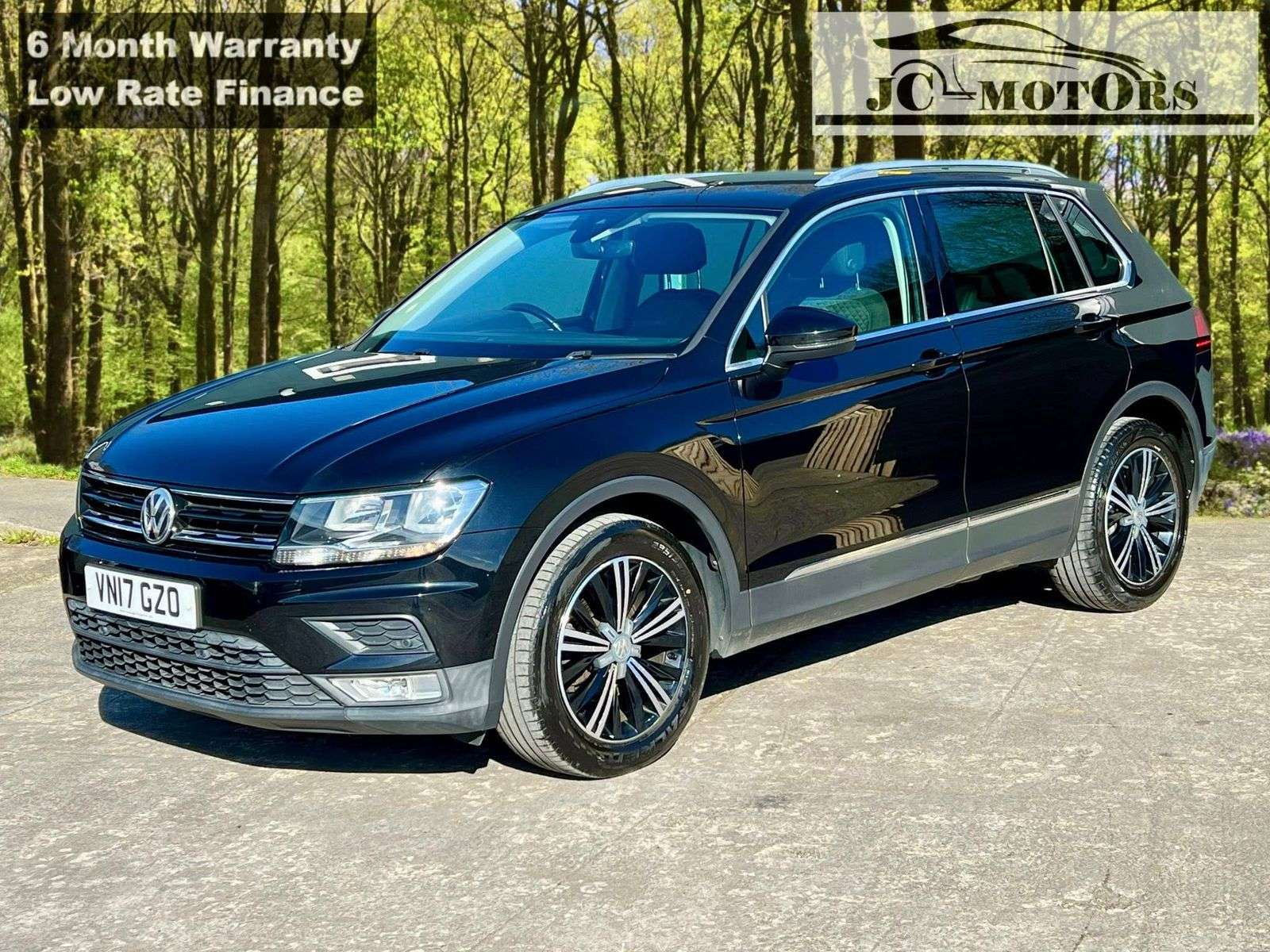 A 2017 VOLKSWAGEN TIGUAN 2.0 TDI BlueMotion Tech SE Navigation SUV 5dr Diesel Manual Euro 6 (s/s) (150 ps) A 2017 VOLKSWAGEN TIGUAN 2.0 TDI BlueMotion Tech SE Navigation SUV 5dr Diesel Manual Euro 6 (s/s) (150 ps)