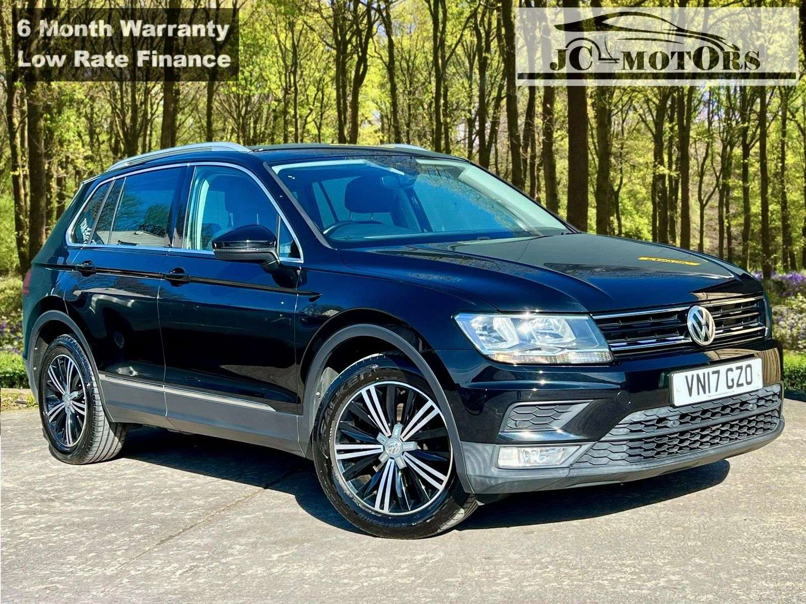 A 2017 VOLKSWAGEN TIGUAN 2.0 TDI BlueMotion Tech SE Navigation SUV 5dr Diesel Manual Euro 6 (s/s) (150 ps) A 2017 VOLKSWAGEN TIGUAN 2.0 TDI BlueMotion Tech SE Navigation SUV 5dr Diesel Manual Euro 6 (s/s) (150 ps)