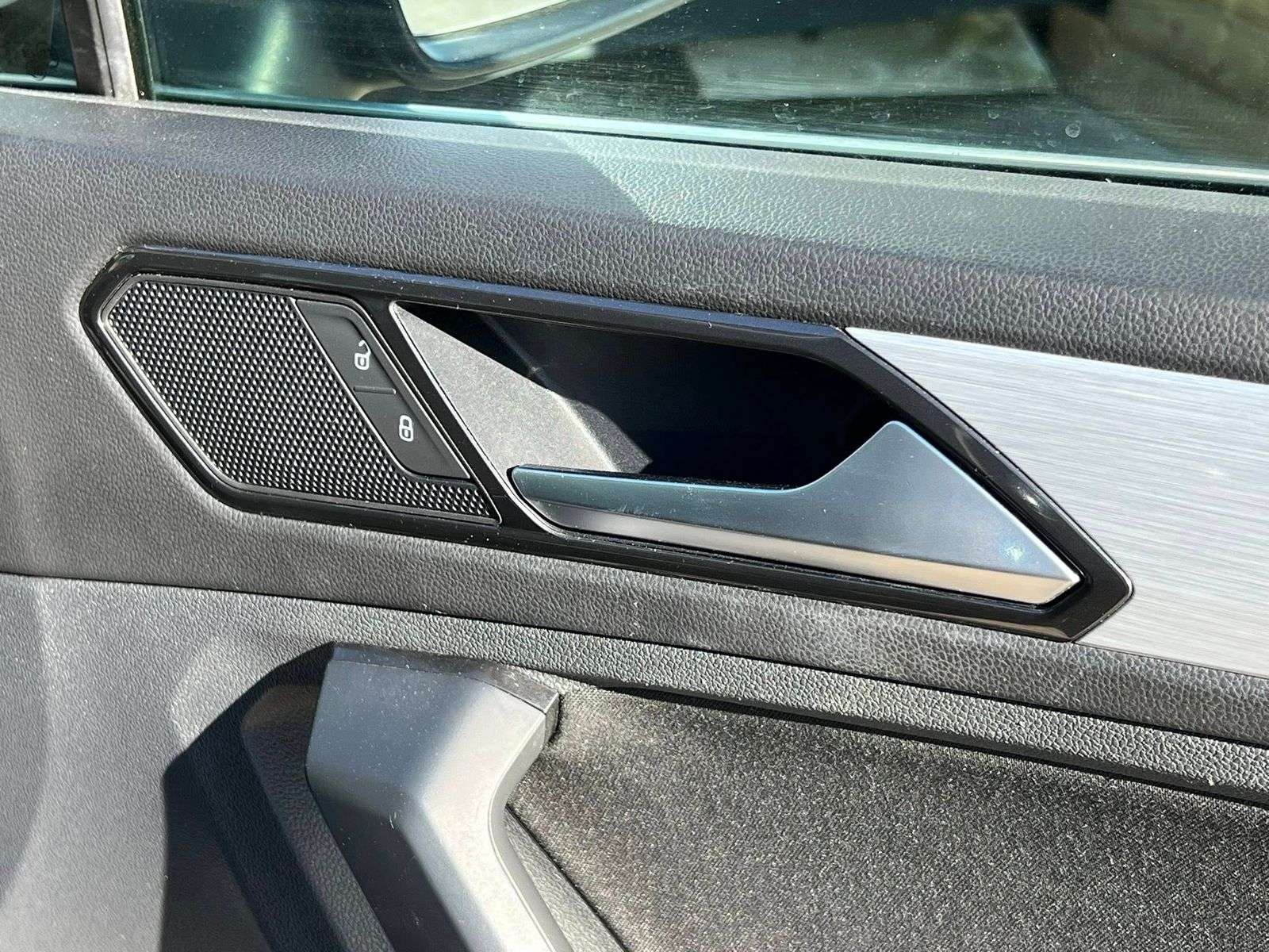 2017 VOLKSWAGEN TIGUAN 2017 VOLKSWAGEN TIGUAN